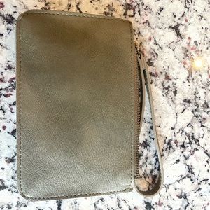 Army green wristlet